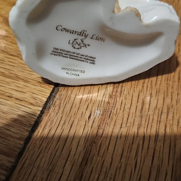 Wizard Of Oz Lenox Ornament - Cowardly Lion NWT - Picture 6 of 9